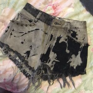 **sold** Vintage bongo black acid washed shorts